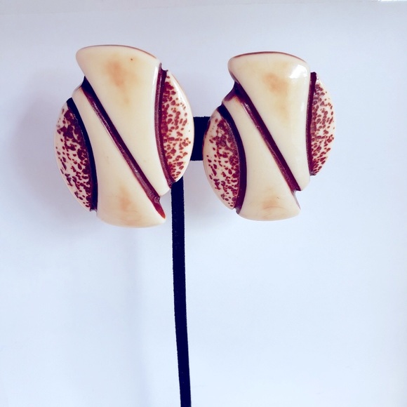 2 1/4” Vintage Cream & Brown Clip-Ons - Picture 2 of 4